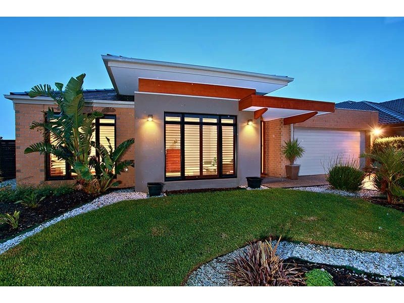 18 Bowmont Drive, Derrimut VIC 3030