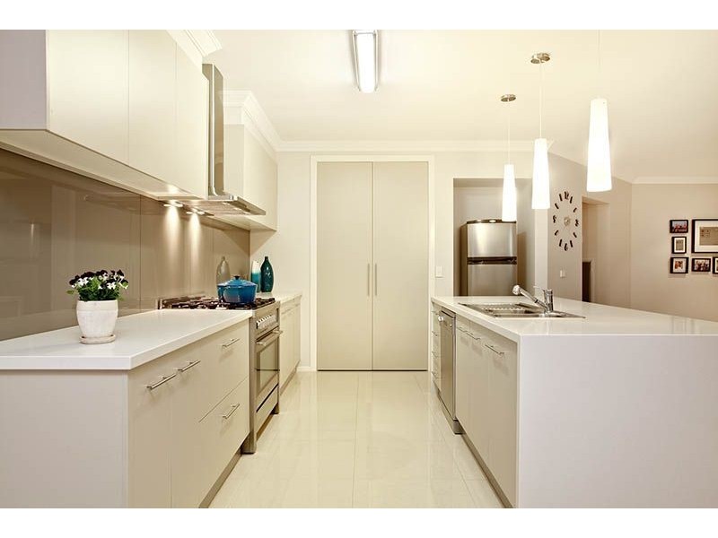 18 Bowmont Drive, Derrimut VIC 3030