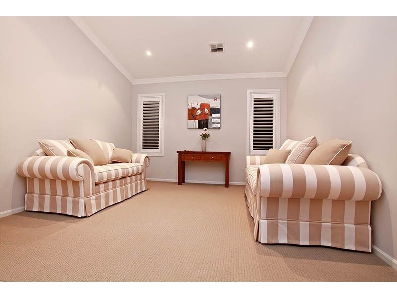 18 Bowmont Drive, Derrimut VIC 3030