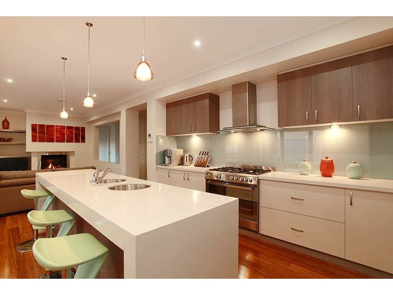 7 Turitable Way, Caroline Springs VIC 3023