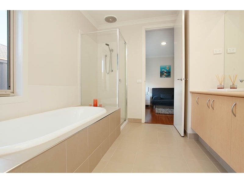 7 Turitable Way, Caroline Springs VIC 3023