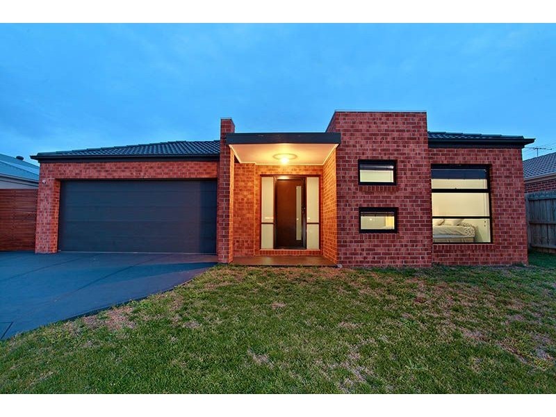 11 St Leonards Avenue, Derrimut VIC 3030