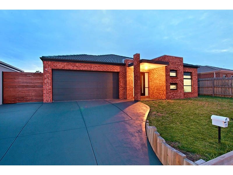 11 St Leonards Avenue, Derrimut VIC 3030