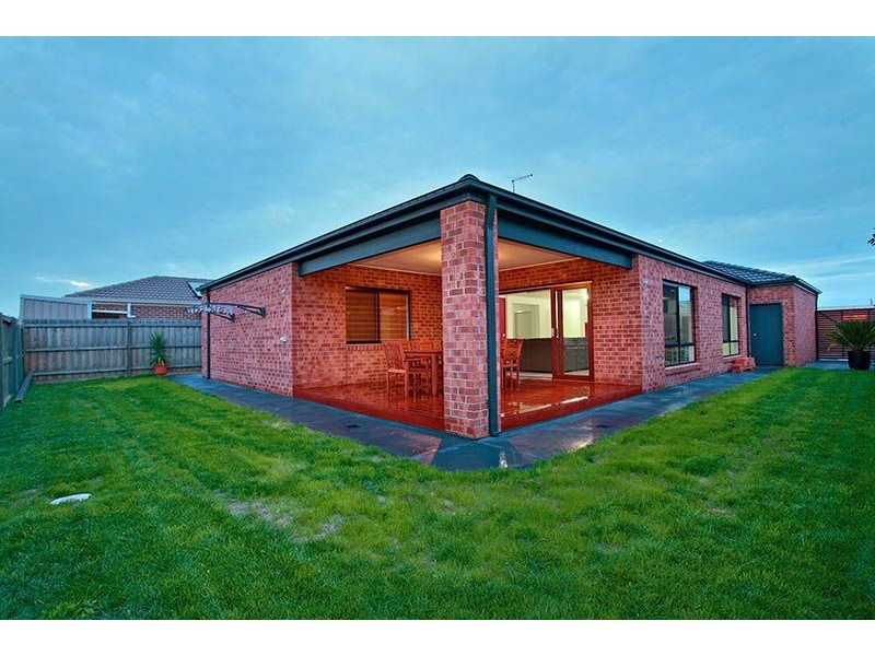 11 St Leonards Avenue, Derrimut VIC 3030