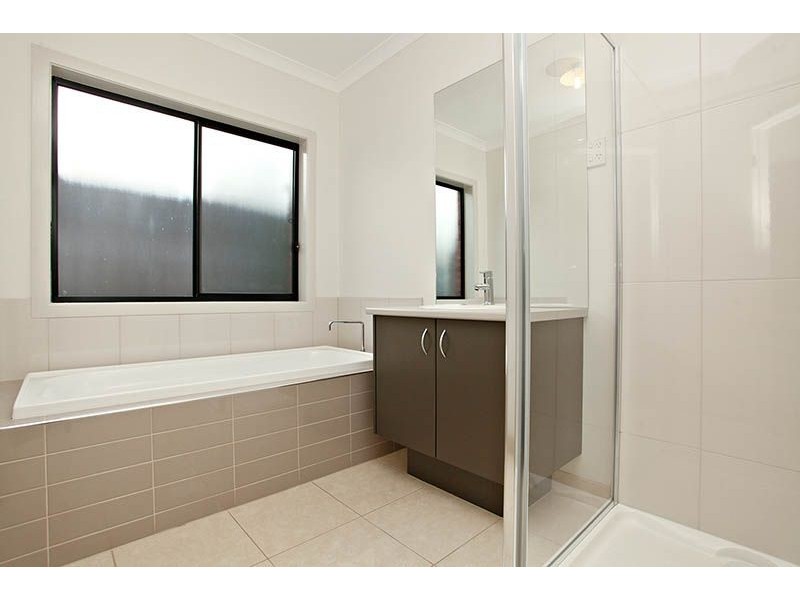 11 St Leonards Avenue, Derrimut VIC 3030