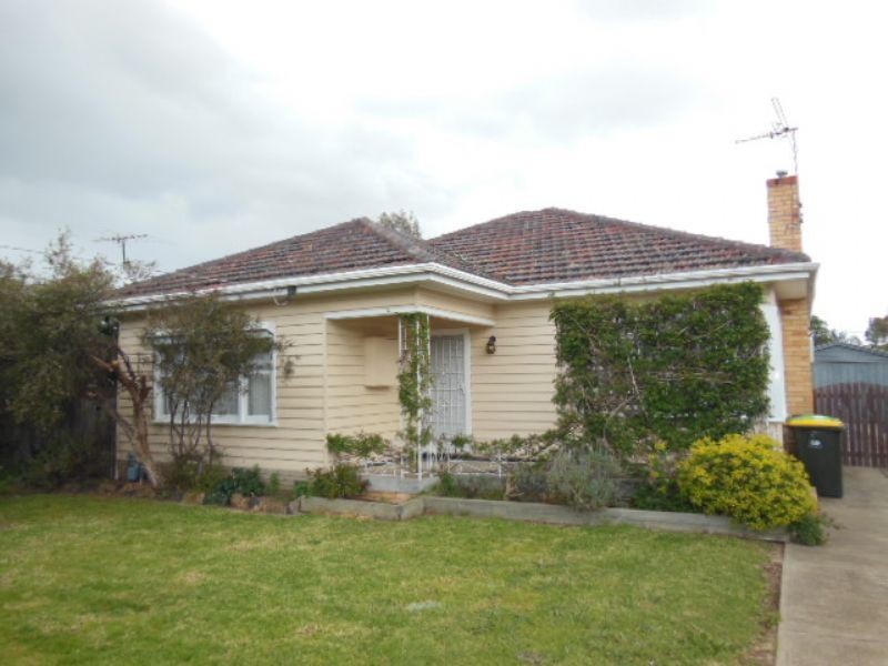 7 Montasell Avenue, Deer Park VIC 3023