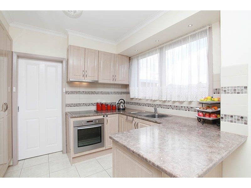 10 Widnes Court, Deer Park VIC 3023