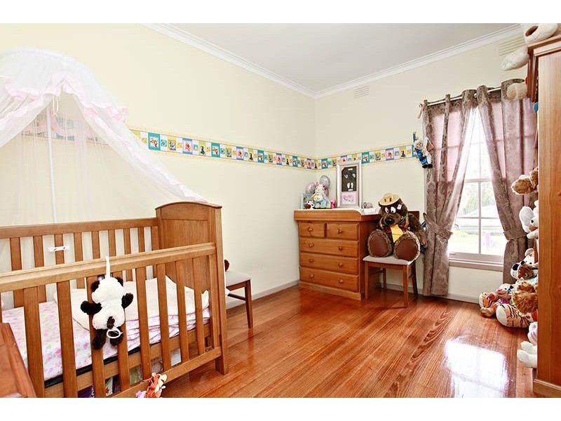 10 Widnes Court, Deer Park VIC 3023