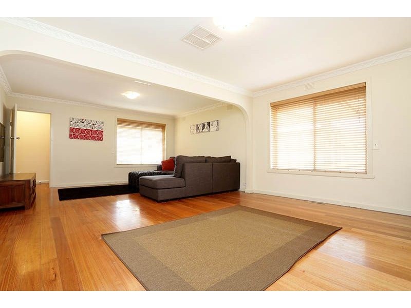 13 Runcorn Crescent, Deer Park VIC 3023