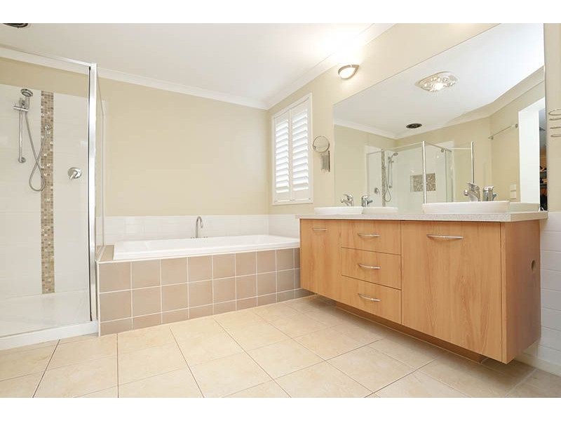 68 Capesthorne Drive, Derrimut VIC 3030