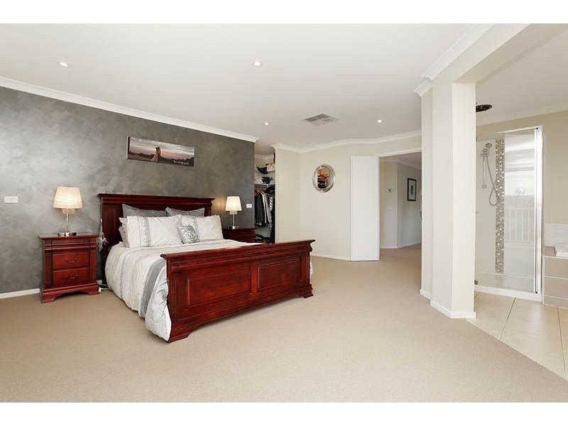 68 Capesthorne Drive, Derrimut VIC 3030