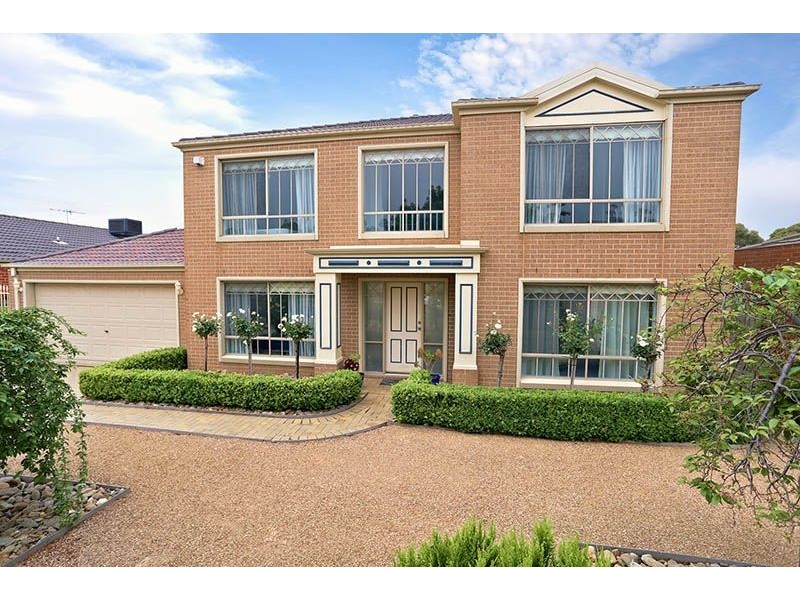 11 Tussock Grove, Cairnlea VIC 3023