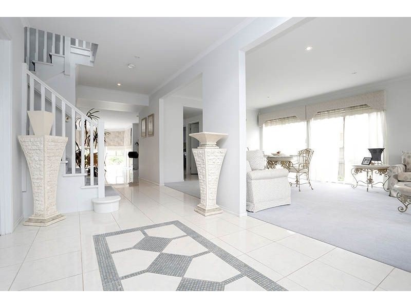 11 Tussock Grove, Cairnlea VIC 3023