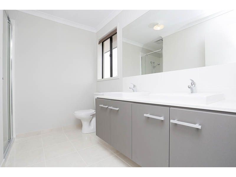 28 Adams Drive, Plumpton VIC 3335