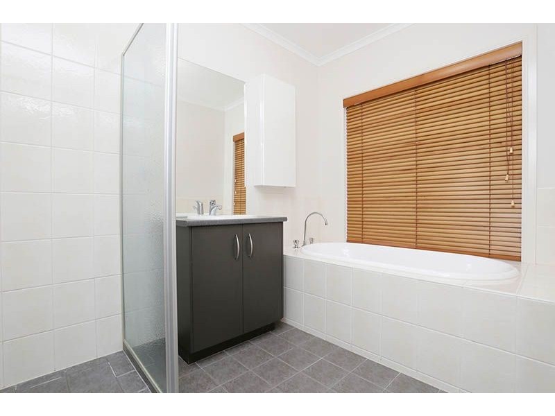 21 Berkeley Crescent, Derrimut VIC 3030