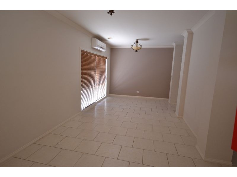 33 The Parkway, Caroline Springs VIC 3023