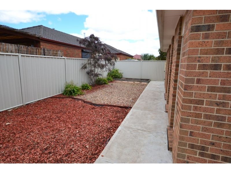 33 The Parkway, Caroline Springs VIC 3023