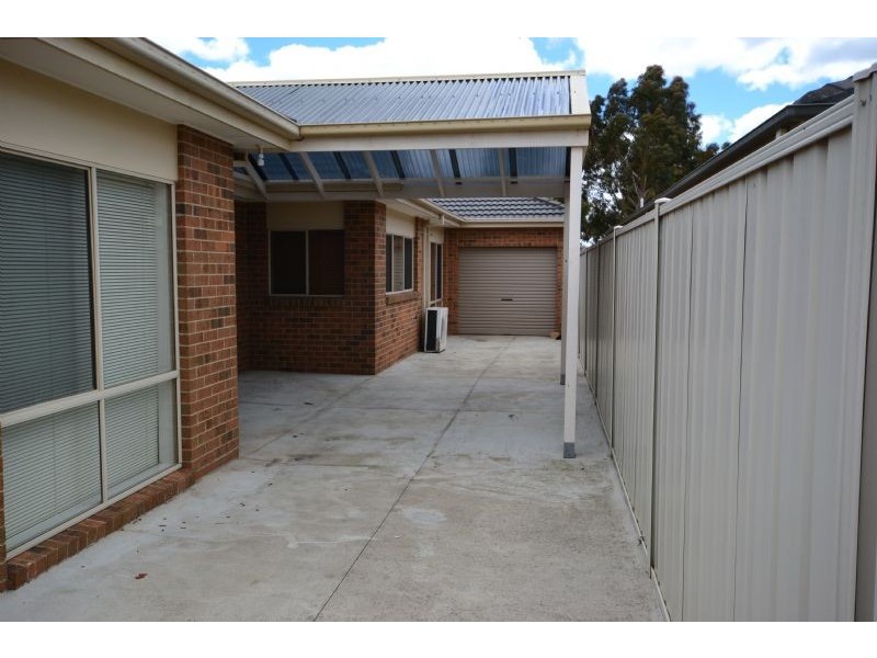 33 The Parkway, Caroline Springs VIC 3023
