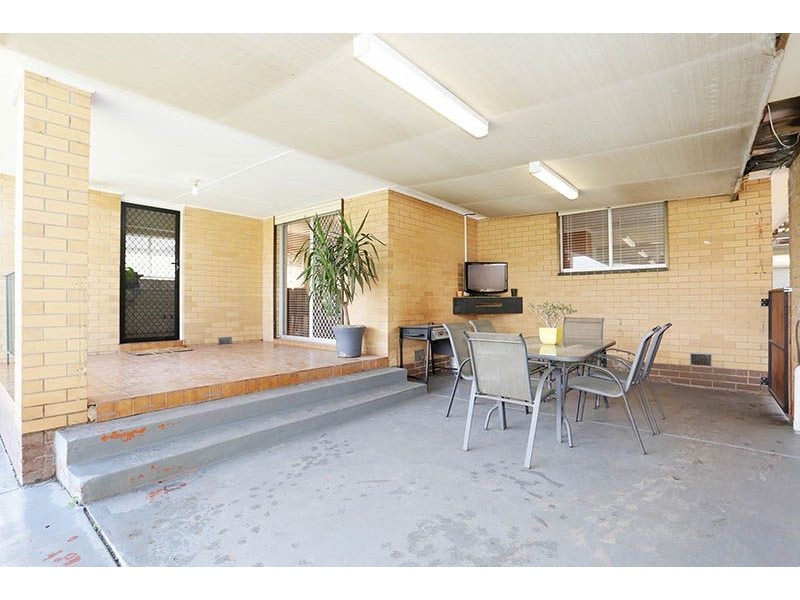 13 Runcorn Crescent, Deer Park VIC 3023