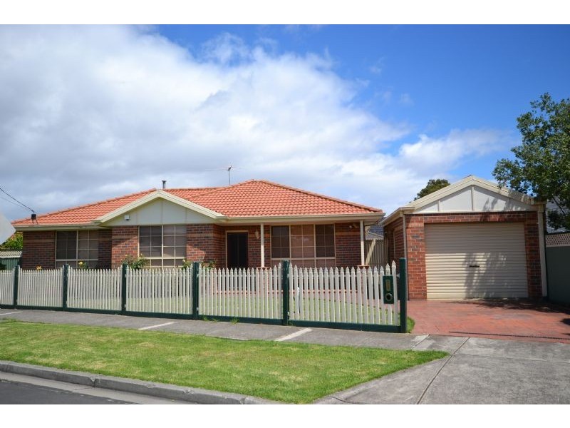7 Evelyn Crescent, Sunshine West VIC 3020