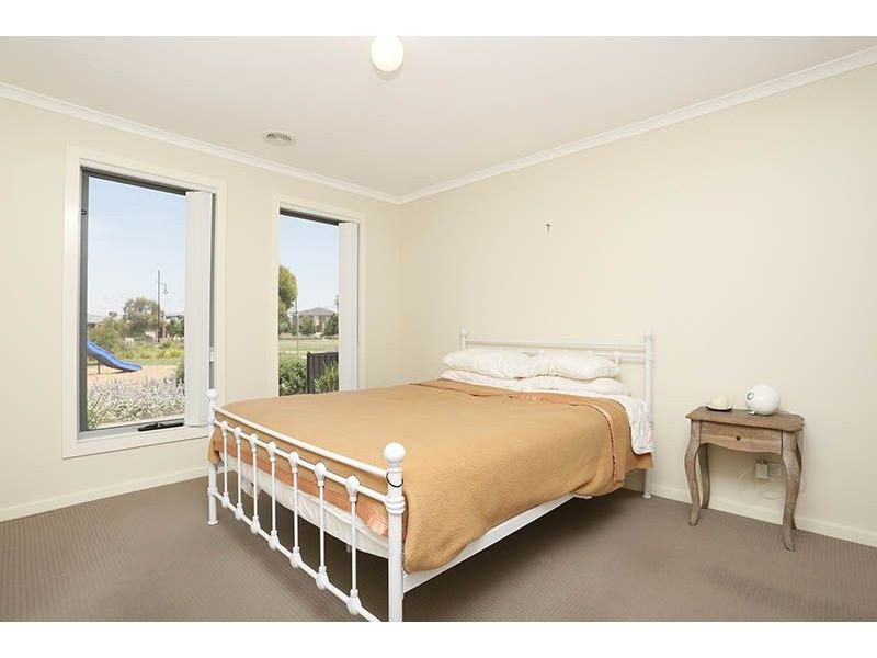 12 Leeds Walkway, Derrimut VIC 3030