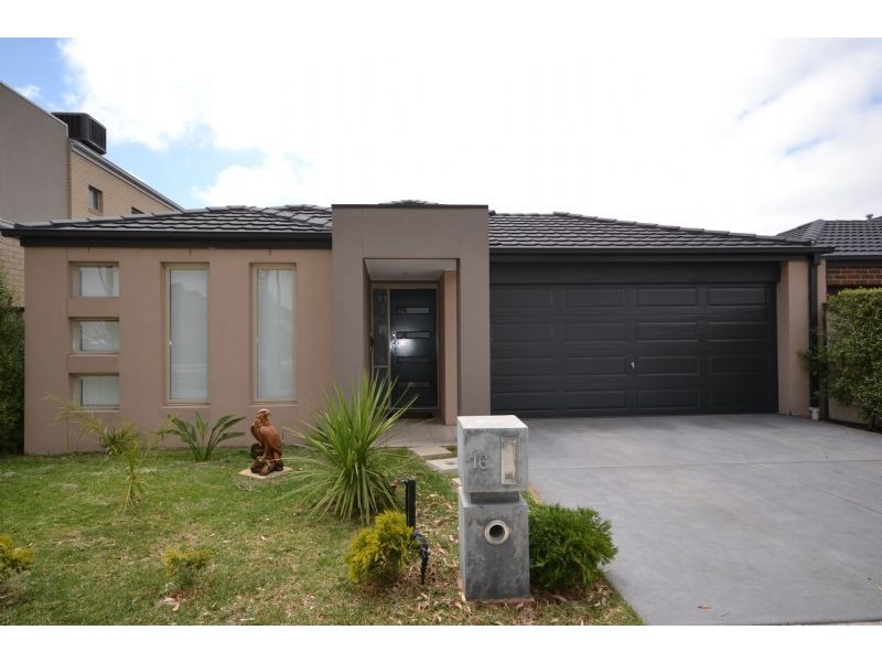 16 Moondani Avenue, Cairnlea VIC 3023