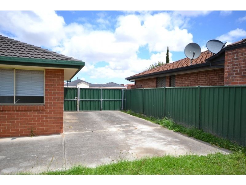 20 Lewis Avenue, Burnside VIC 3023