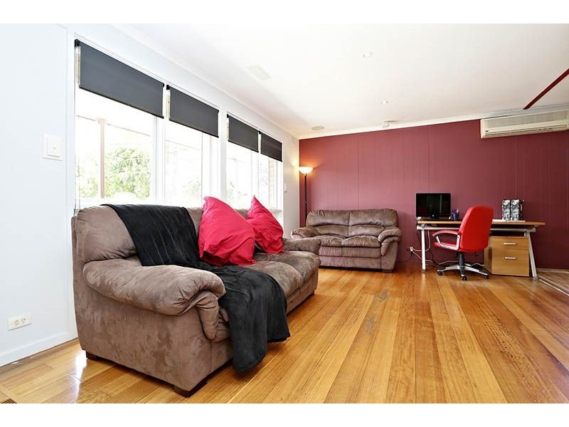 35 Bird Street, Deer Park VIC 3023