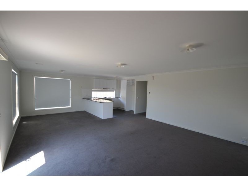 24 Hatfield Place, Deer Park VIC 3023
