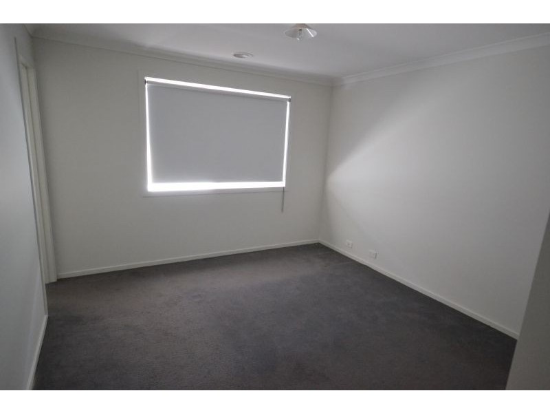 24 Hatfield Place, Deer Park VIC 3023