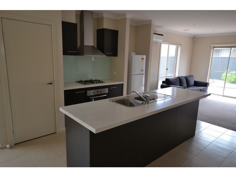 24 Longfield Way, Deer Park VIC 3023