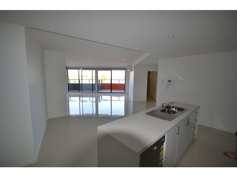 4/1  Woodward Way, Caroline Springs VIC 3023