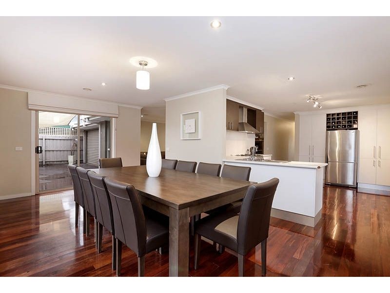 11 Michael Court, Hillside VIC 3037