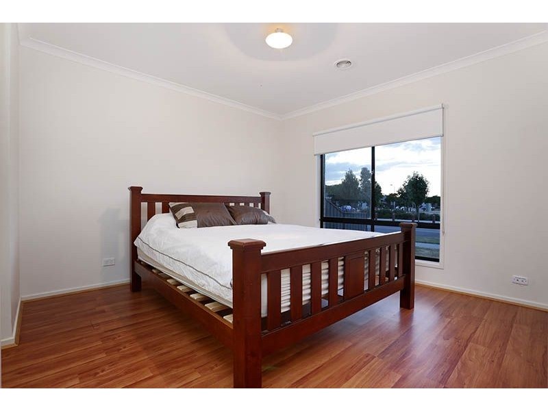 4 Clandon Way, Derrimut VIC 3030