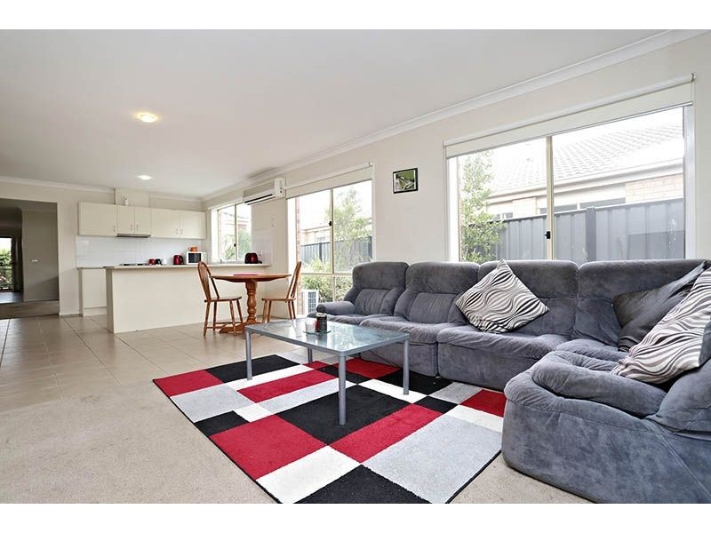 24 Tiverton Parkway, Derrimut VIC 3030