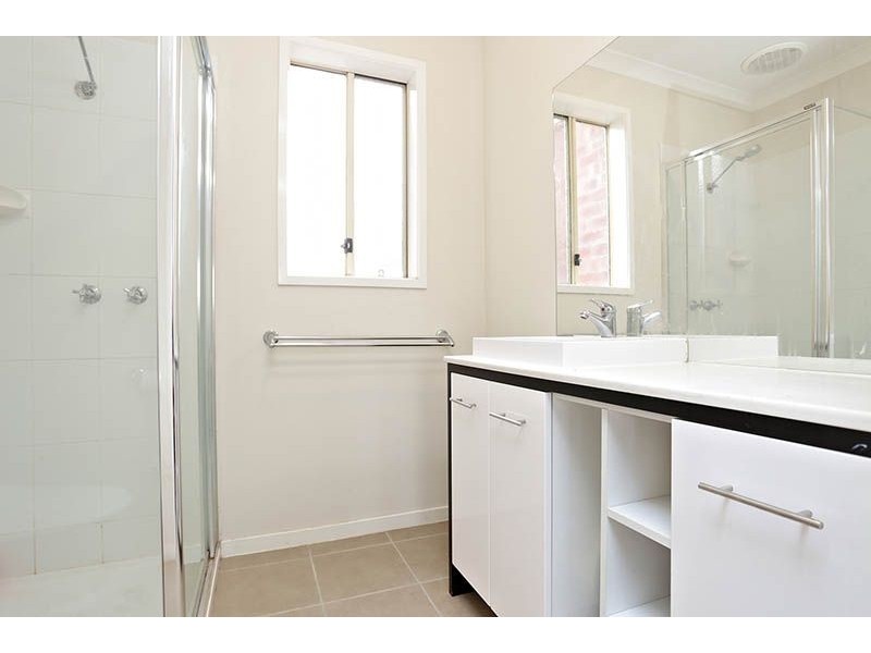 24 Tiverton Parkway, Derrimut VIC 3030