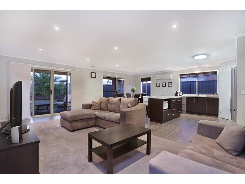 20 Dartmouth Chase, Derrimut VIC 3030