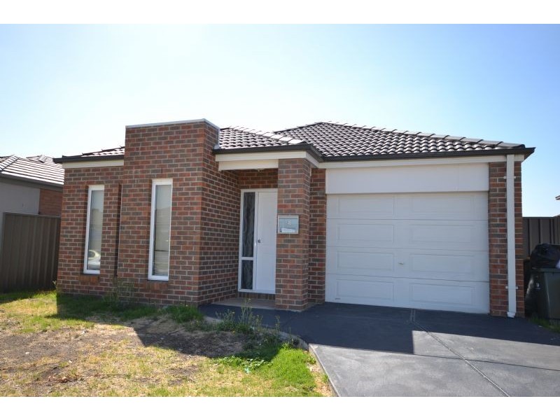84 Pioneer Drive, Deer Park VIC 3023