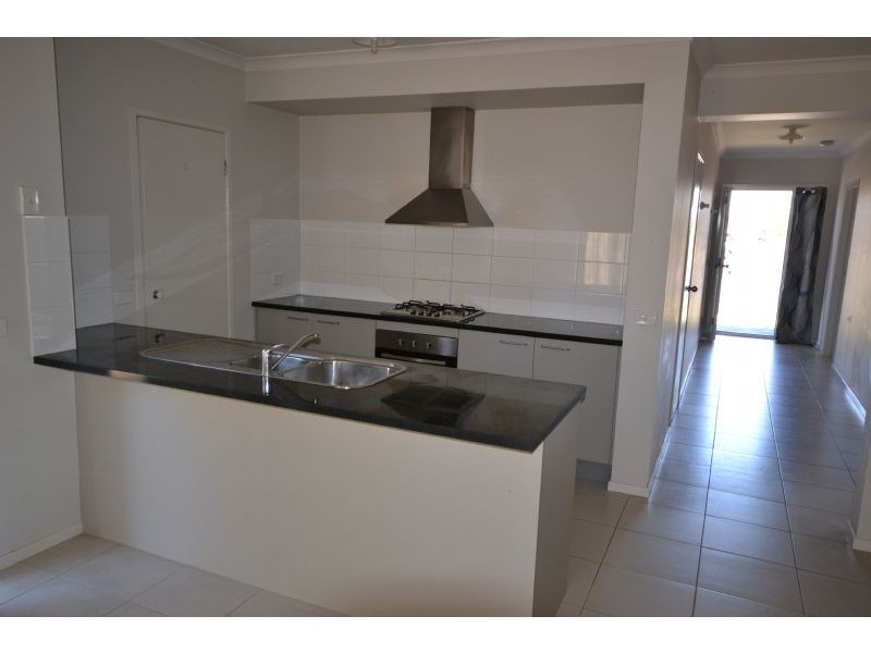 84 Pioneer Drive, Deer Park VIC 3023