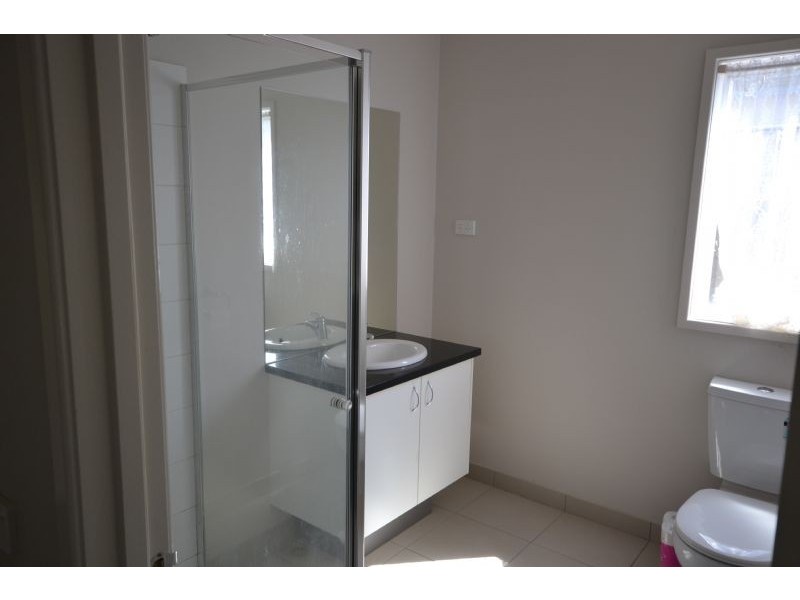 84 Pioneer Drive, Deer Park VIC 3023