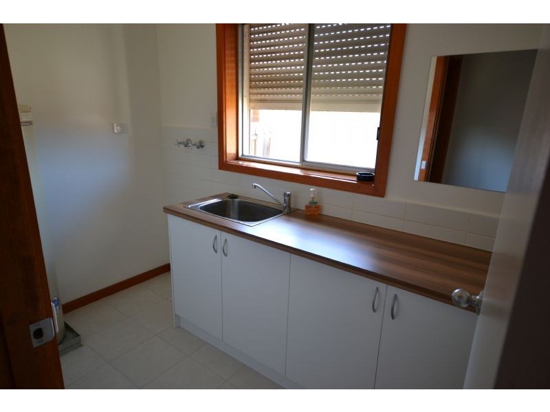 24 Vernon Crescent, Sunshine West VIC 3020