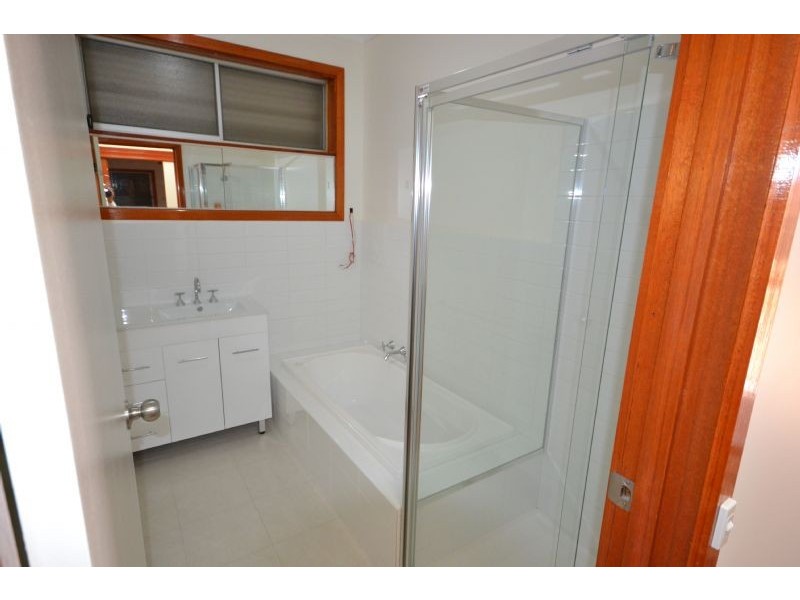 24 Vernon Crescent, Sunshine West VIC 3020