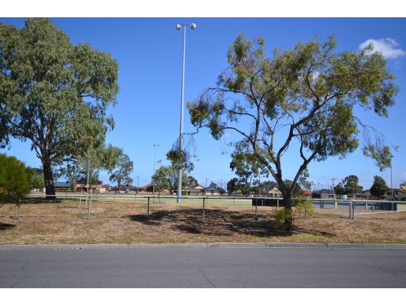 24 Vernon Crescent, Sunshine West VIC 3020