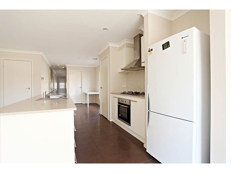 10 Parkfield Court, Deer Park VIC 3023