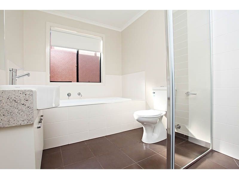 10 Parkfield Court, Deer Park VIC 3023