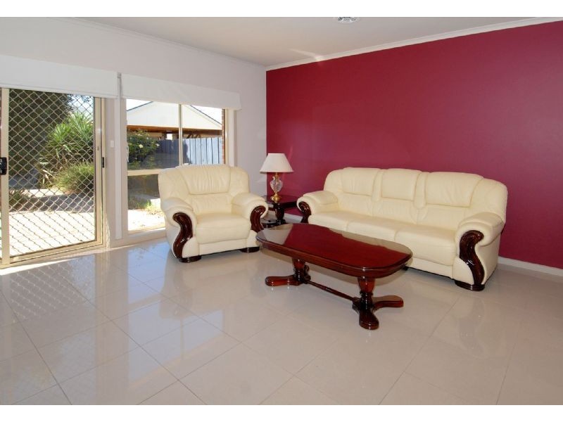 6 Rosewood Lane, Cairnlea VIC 3023