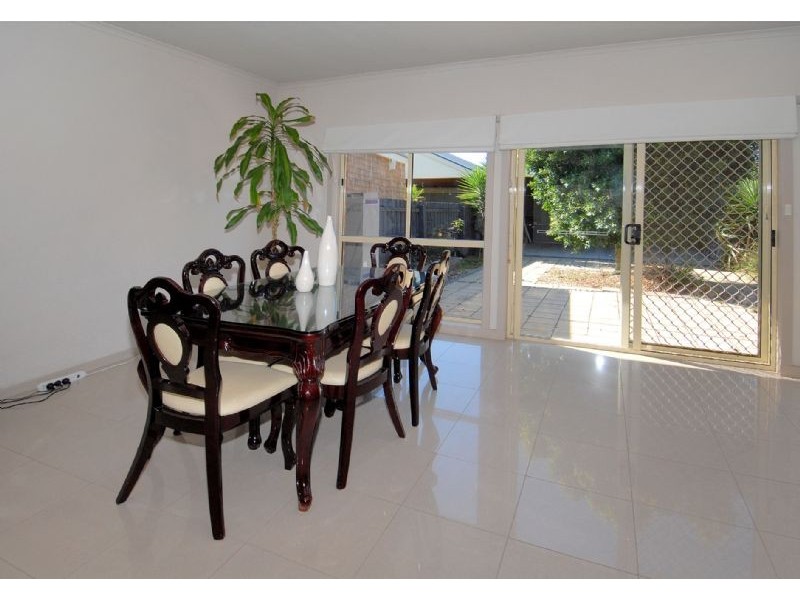 6 Rosewood Lane, Cairnlea VIC 3023