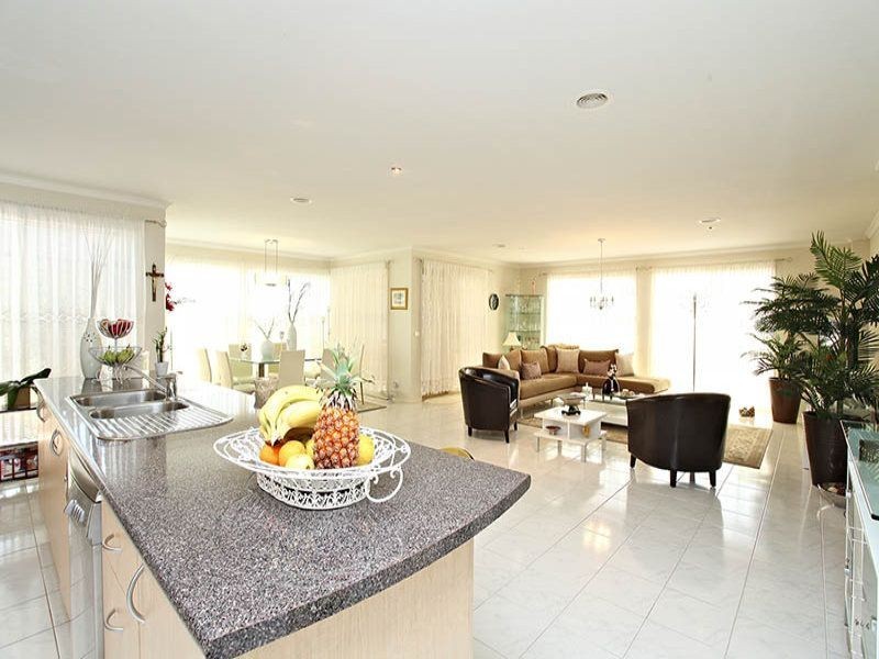 85 Watervale Boulevard, Taylors Hill VIC 3037