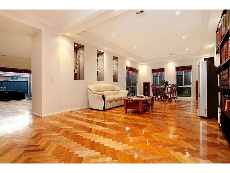 11 Pendragon Crescent, Derrimut VIC 3030