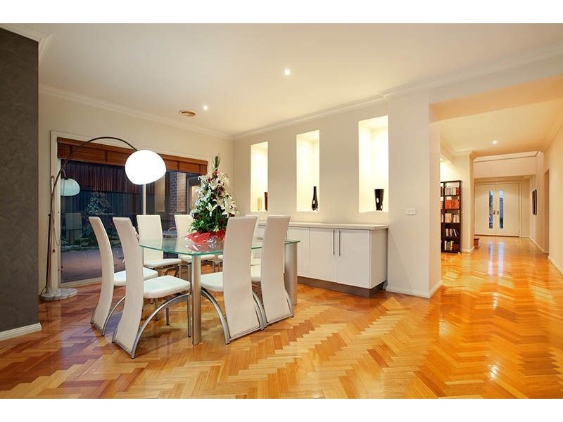 11 Pendragon Crescent, Derrimut VIC 3030